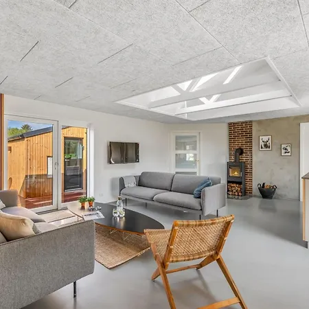 Gunny - 500m To The Fjord By Interhome