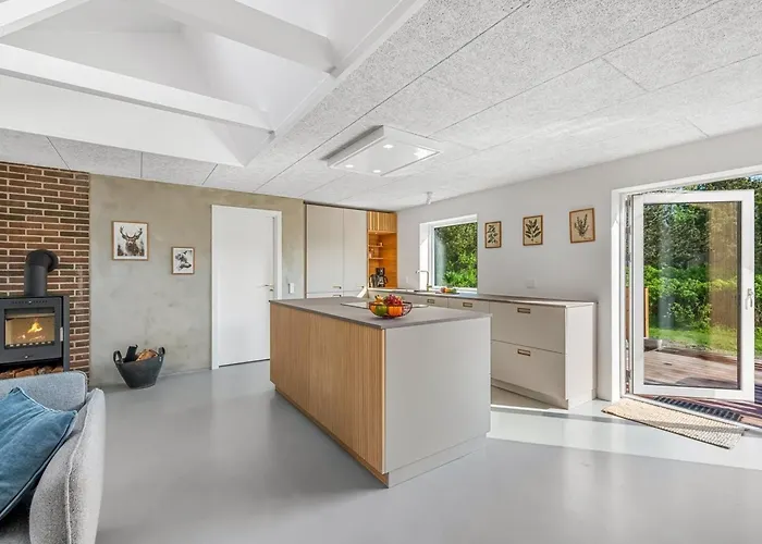 Gunny - 500m To The Fjord By Interhome *